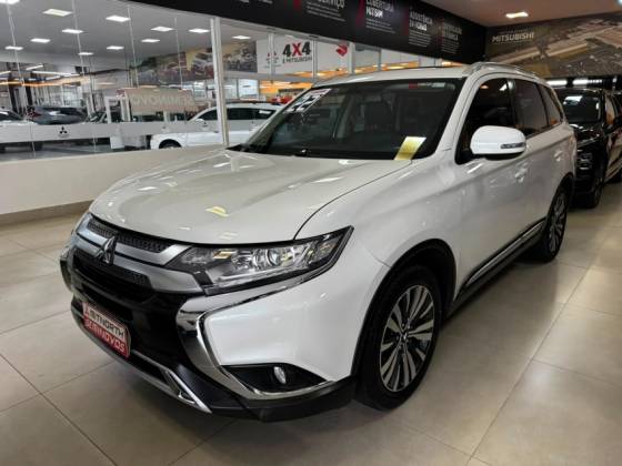 MITSUBISHI OUTLANDER 2.0 MIVEC GASOLINA HPE AUTOMÁTICO MITSUBISHI OUTLANDER 2.0 MIVEC GASOLINA HPE AUTOMÁTICO